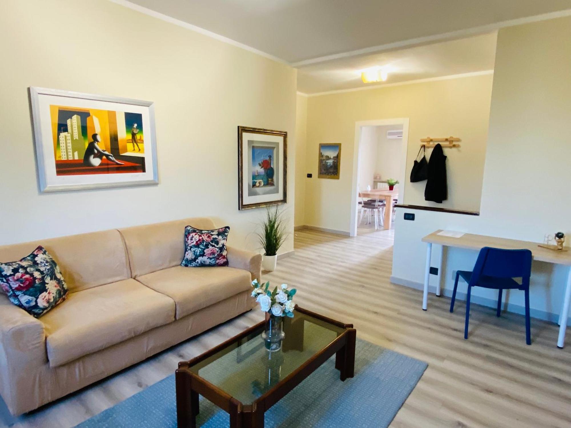 Elegante Appartamento Tre Amis - Doppio Garage & Free Wifi - Ac Centallo Esterno foto